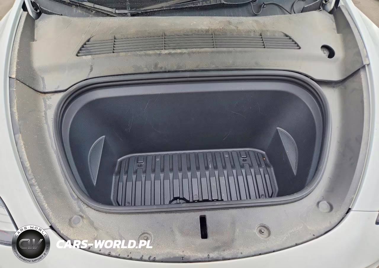 2022 Tesla Model Y Long Range Dual Motor All-Wheel Drive VIN:7SAYGDEE7NA010804 - 11