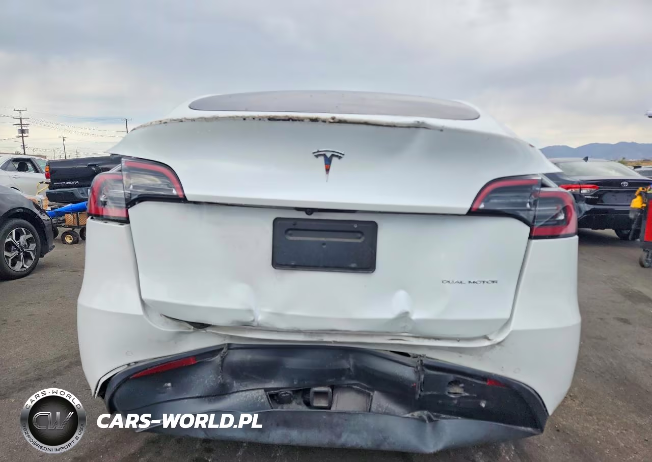 2022 Tesla Model Y Long Range Dual Motor All-Wheel Drive VIN:7SAYGDEE7NA010804 - 6