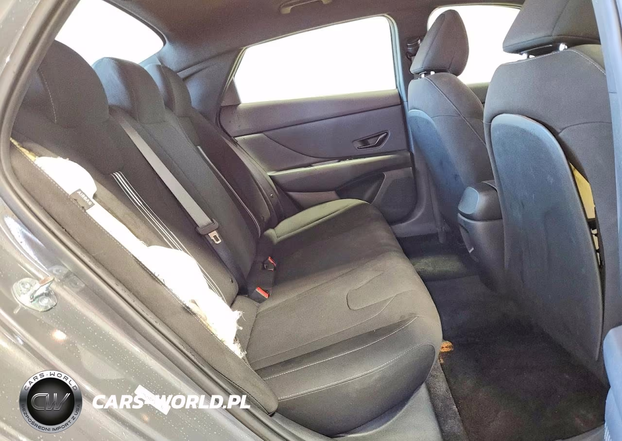 2026 Hyundai Elantra Sel Sport VIN:KMHLM4DG8TU119553 - 10
