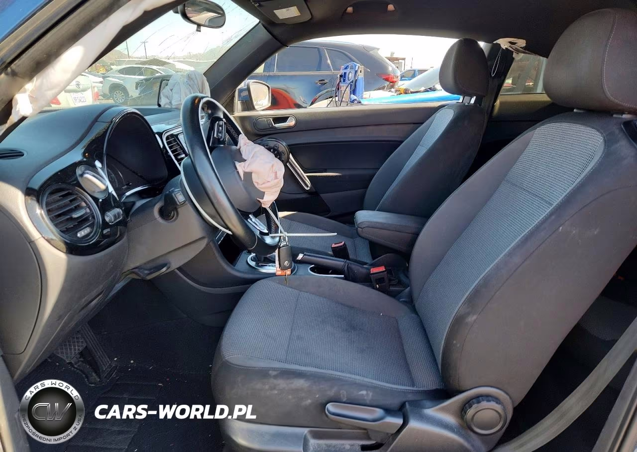 2019 Volkswagen Beetle S VIN:3VWFD7AT8KM713340 - 7