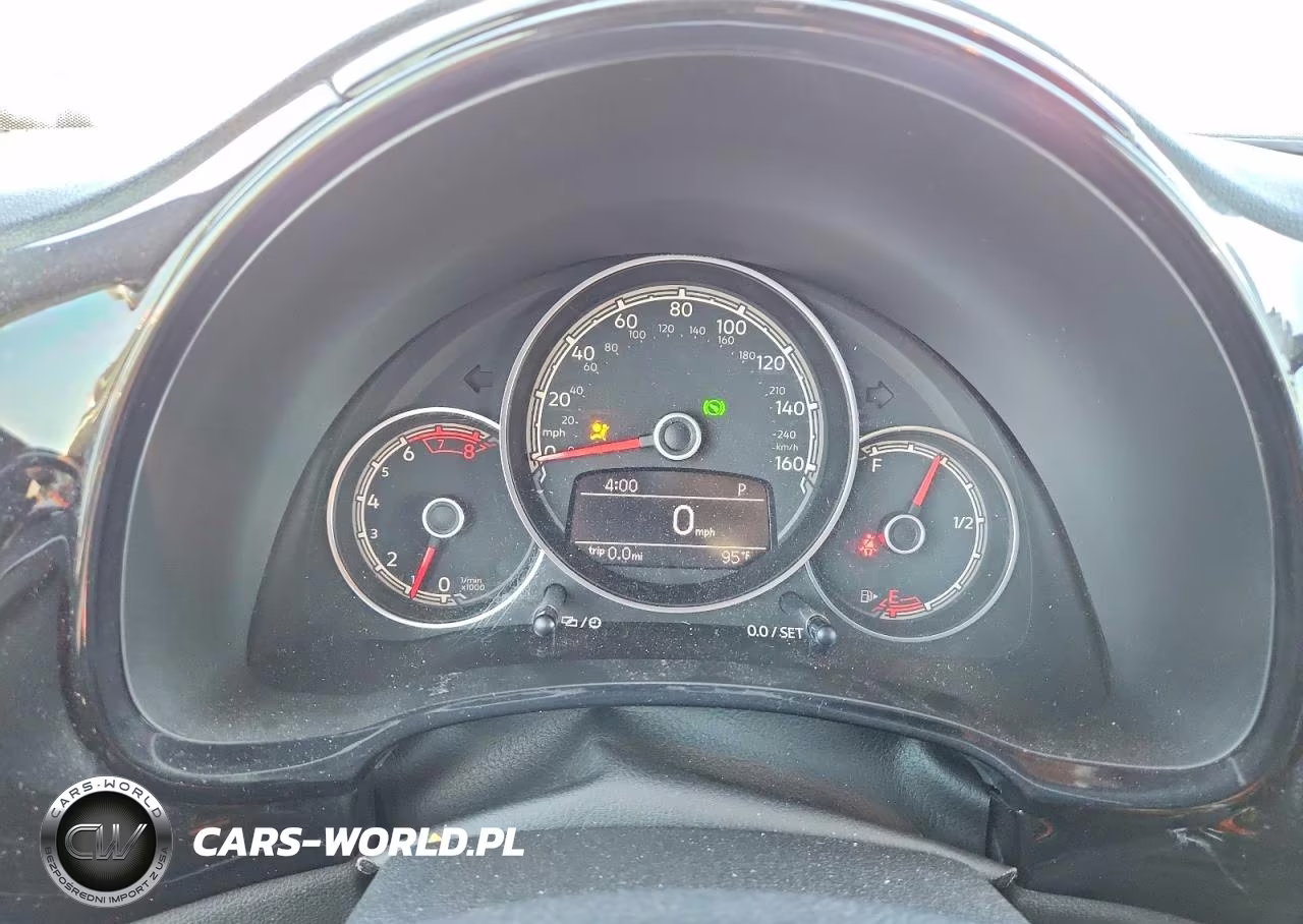 2019 Volkswagen Beetle S VIN:3VWFD7AT8KM713340 - 9