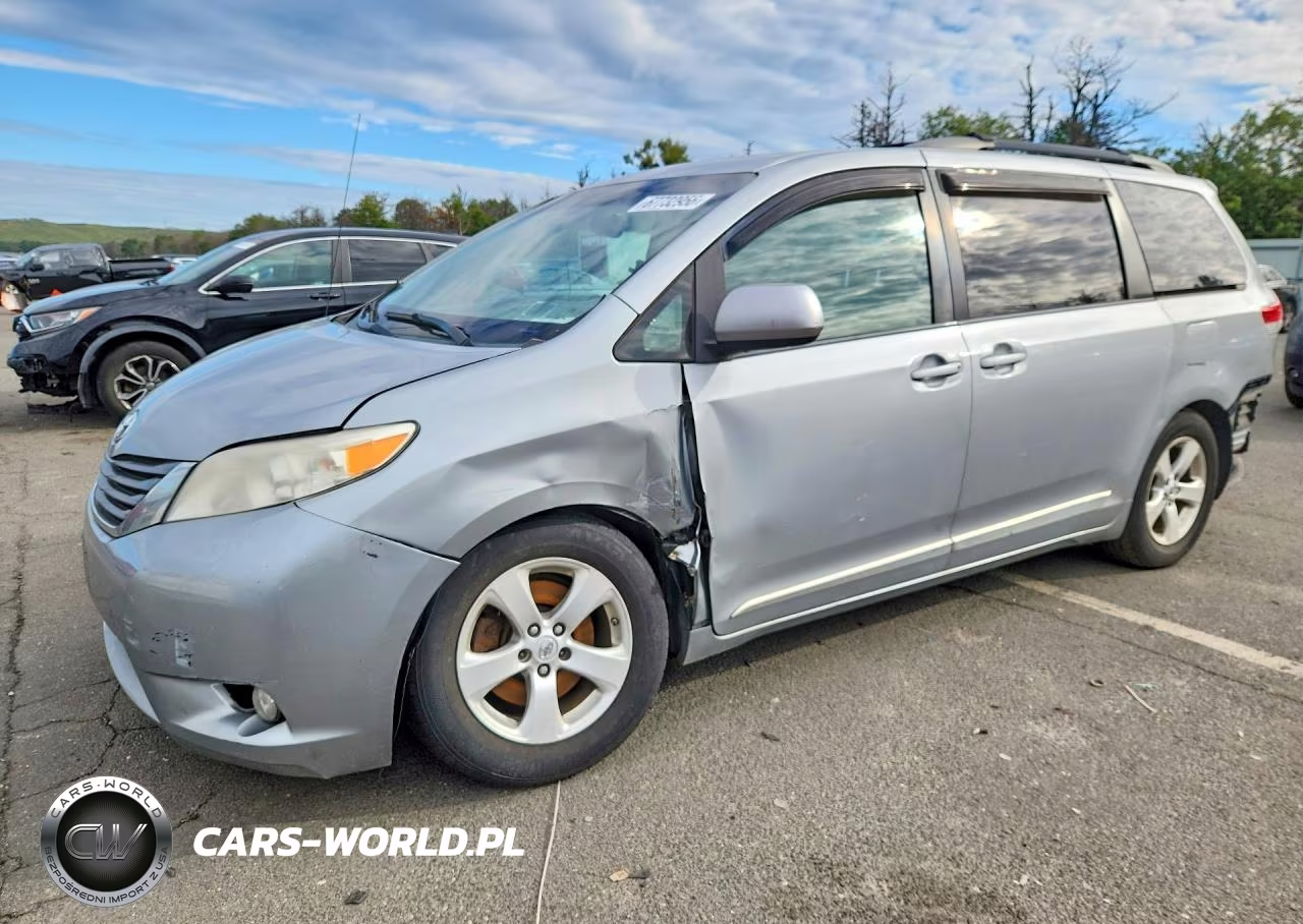 2014 Toyota Sienna Xle 8-Passenger VIN:5TDYK3DC0ES440260 - 1