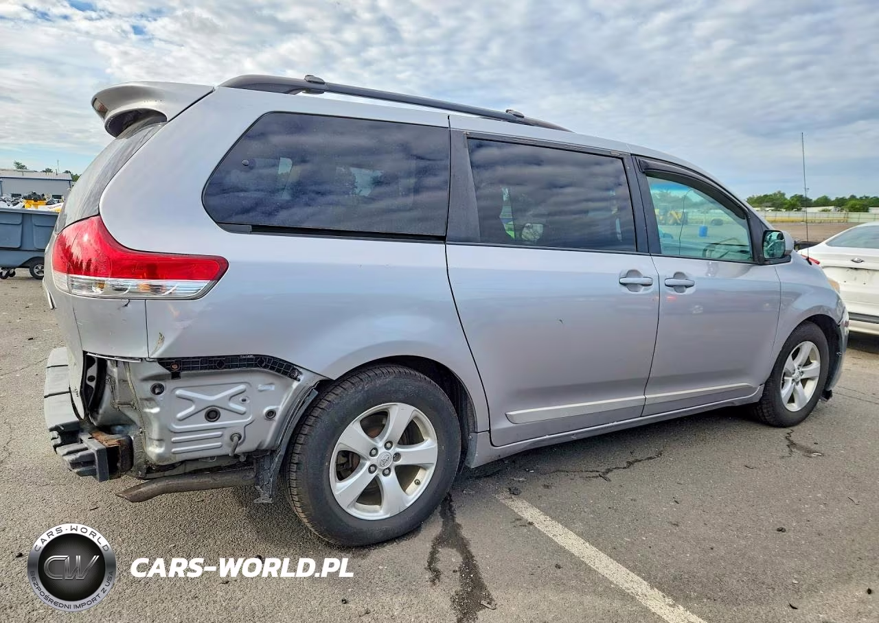 2014 Toyota Sienna Xle 8-Passenger VIN:5TDYK3DC0ES440260 - 3
