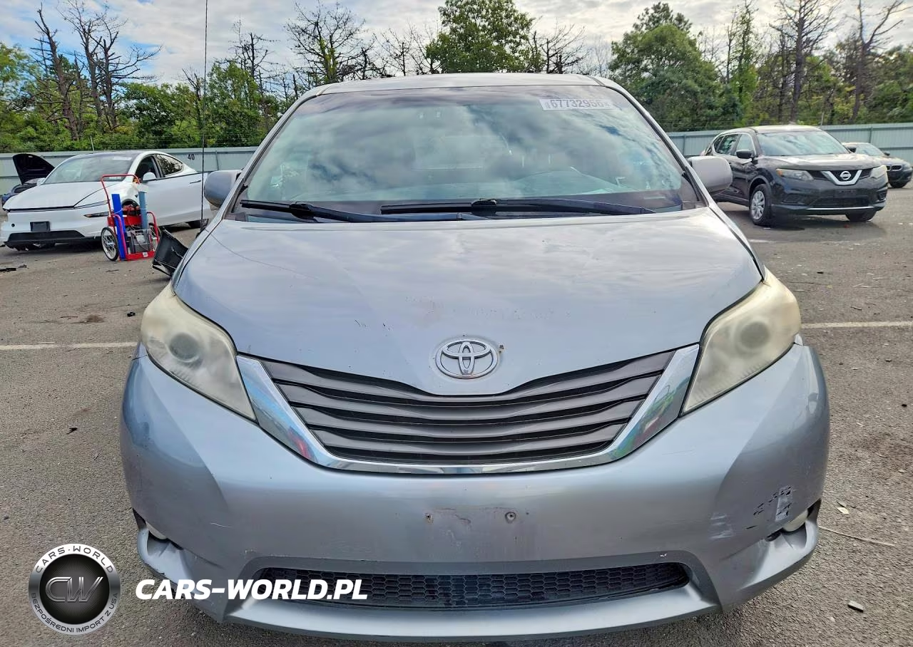 2014 Toyota Sienna Xle 8-Passenger VIN:5TDYK3DC0ES440260 - 5