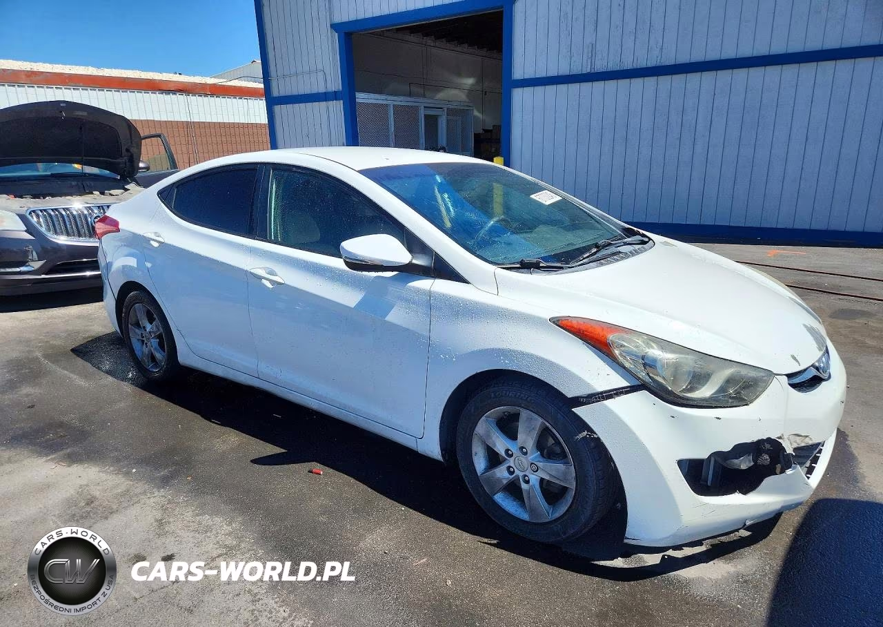 2013 Hyundai Elantra Gls VIN:5NPDH4AE7DH349192 - 4