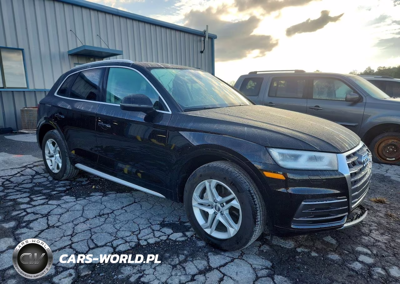 2018 Audi Q5 Premium Plus VIN:WA1BNAFY9J2226261 - 4