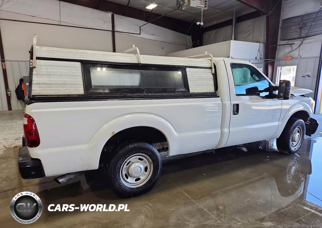 2016 Ford F250 Super Duty VIN:1FTBF2A68GEB51588 - 3