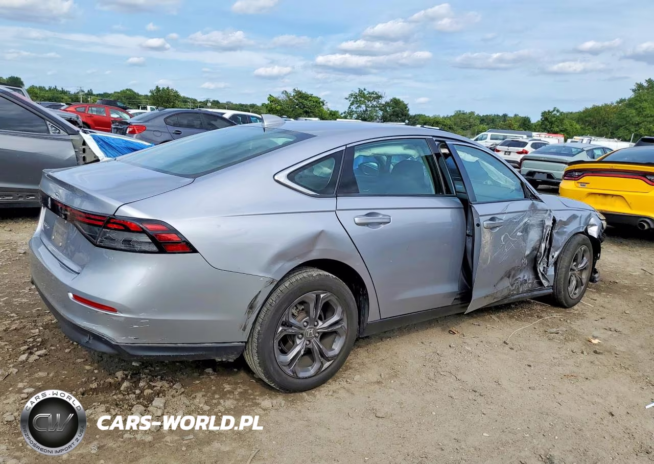 2023 Honda Accord Lx VIN:1HGCY1F37PA026789 - 3