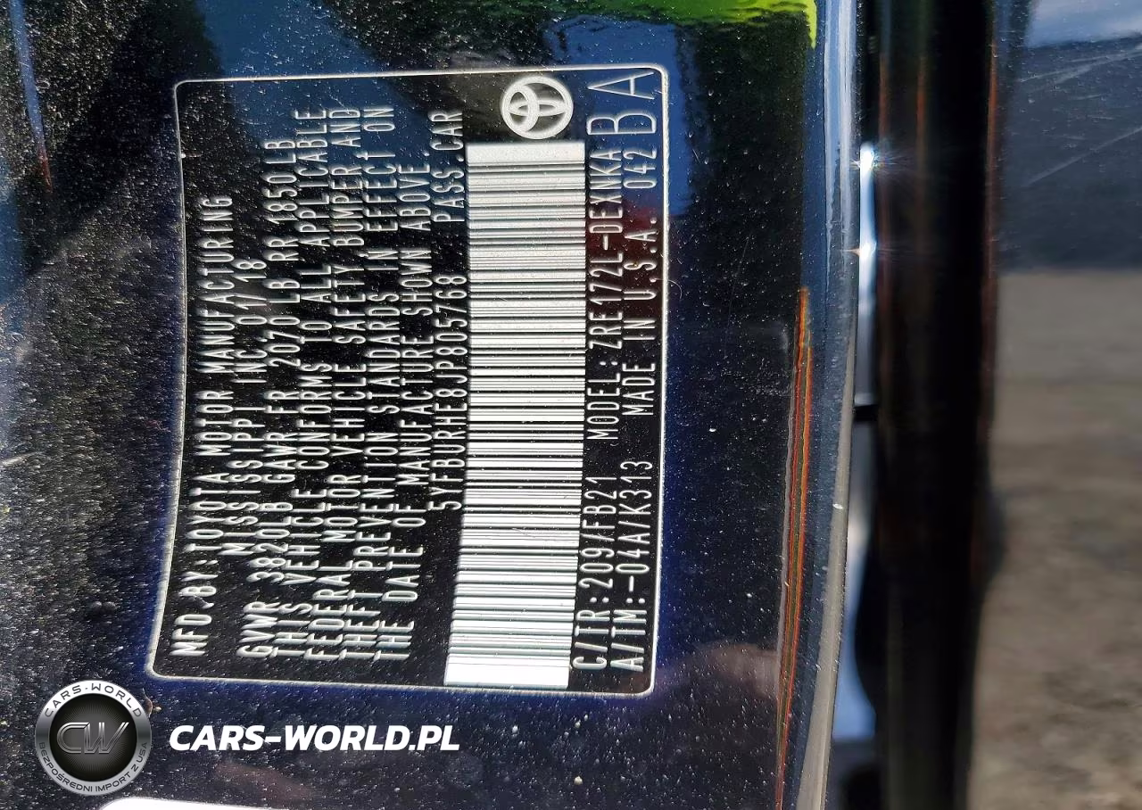 2018 Toyota Corolla Le VIN:5YFBURHE8JP805768 - 12