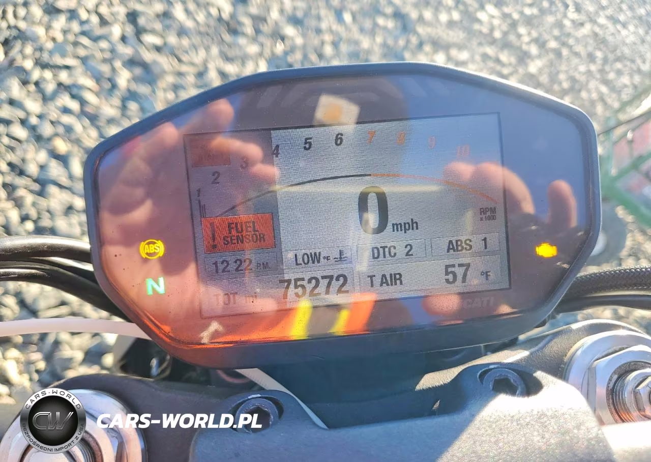 2014 Ducati Monster 1200 VIN:ZDM1RBSV1EB004041 - 7