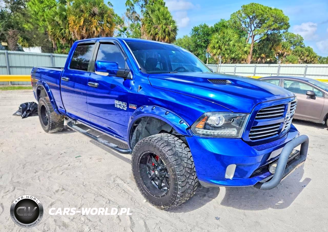2016 Ram 1500 Sport VIN:1C6RR6UTXGS284392 - 4