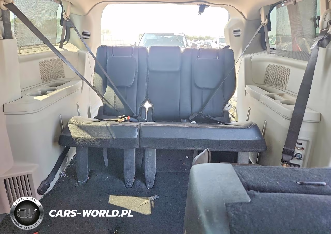 2014 Chrysler Town & Country Touring VIN:2C4RC1BG4ER376017 - 10