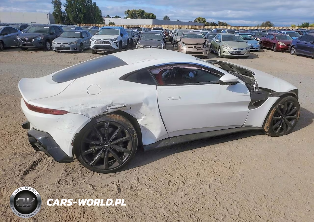 2019 Aston Martin Vantage VIN:SCFSMGAWXKGN02034 - 3