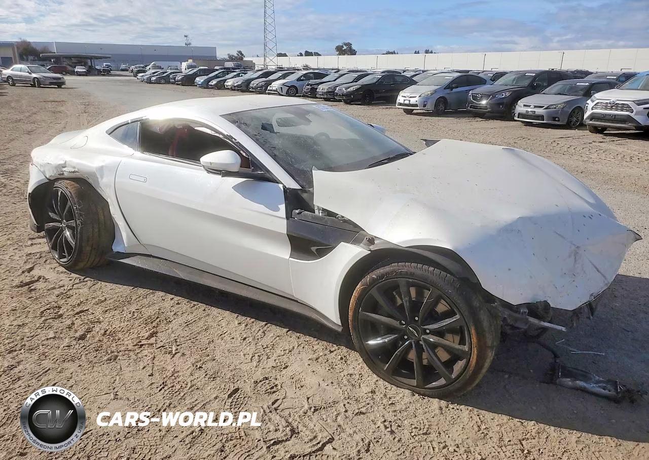 2019 Aston Martin Vantage VIN:SCFSMGAWXKGN02034 - 4