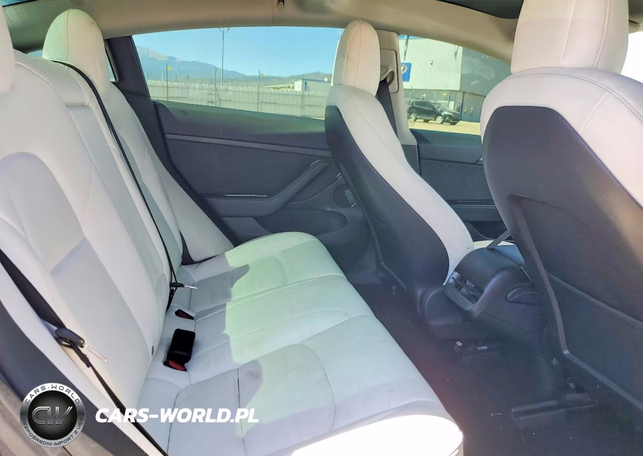 2021 Tesla Model 3 VIN:5YJ3E1EC0MF061170 - 10