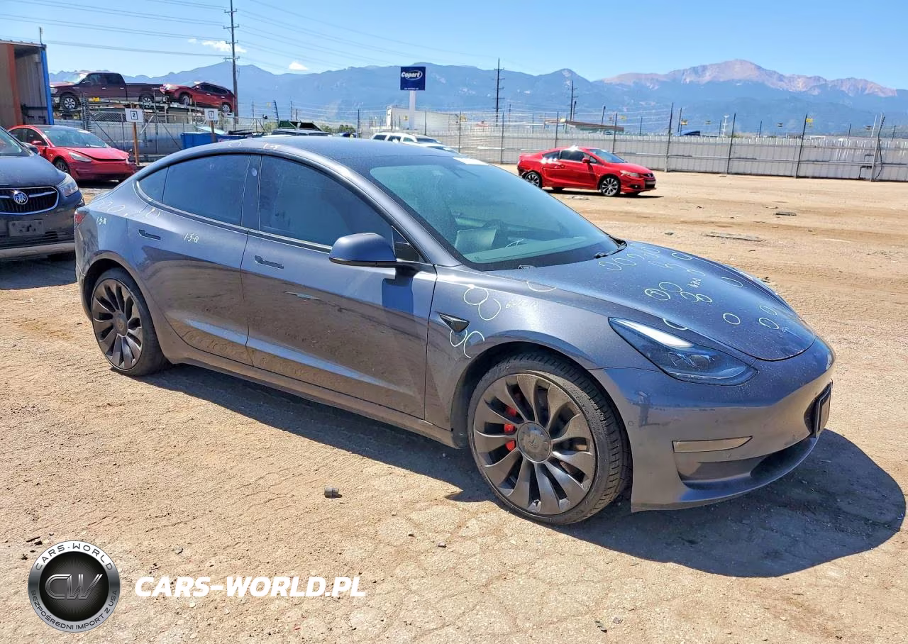 2021 Tesla Model 3 VIN:5YJ3E1EC0MF061170 - 4