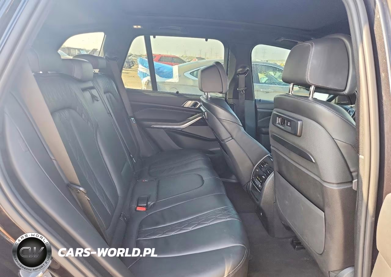2020 BMW X5 xDrive50I VIN:5UXJU2C05LLN68021 - 10