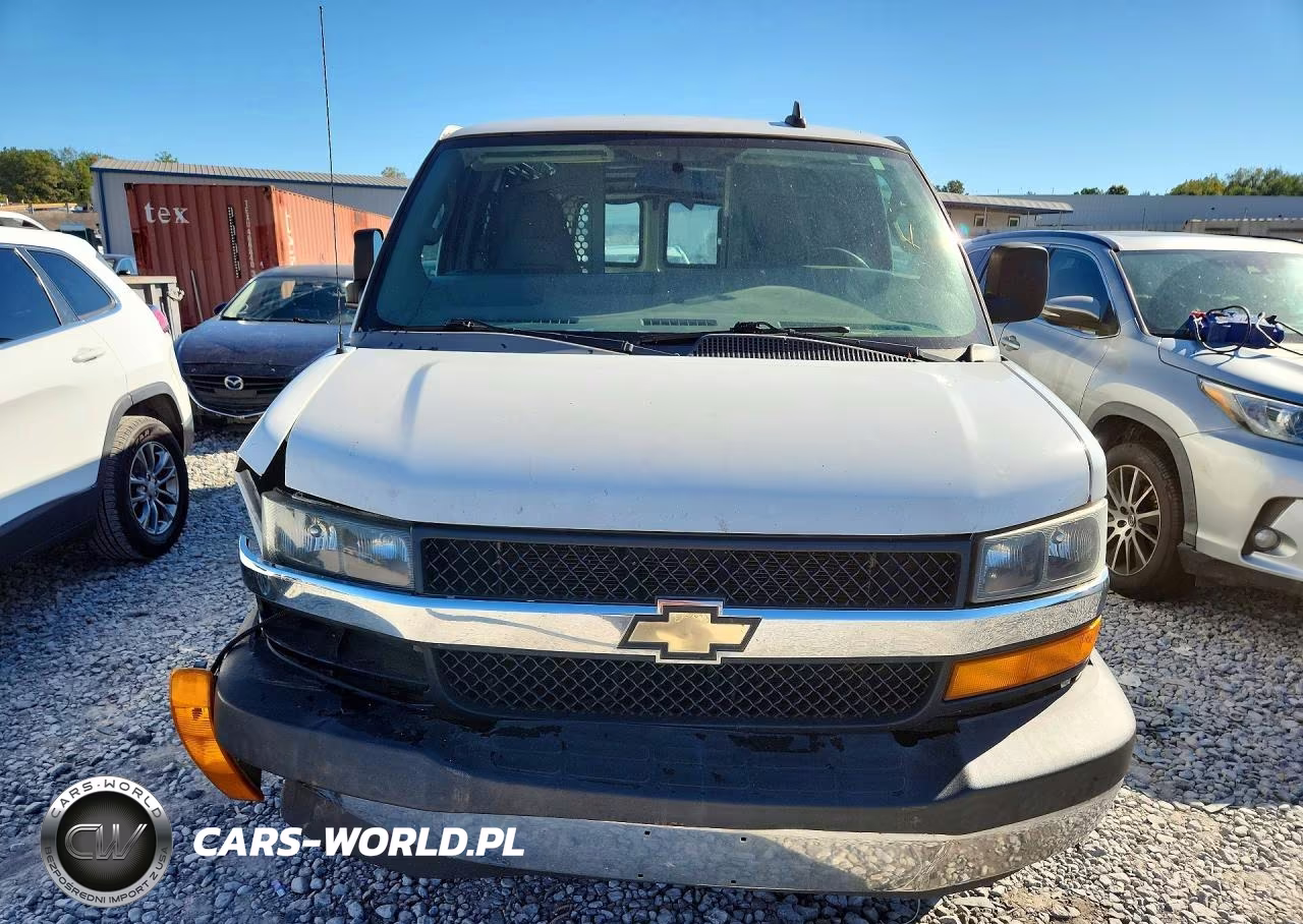2018 Chevrolet Express G3500 VIN:1GCZGHFG1J1312667 - 5