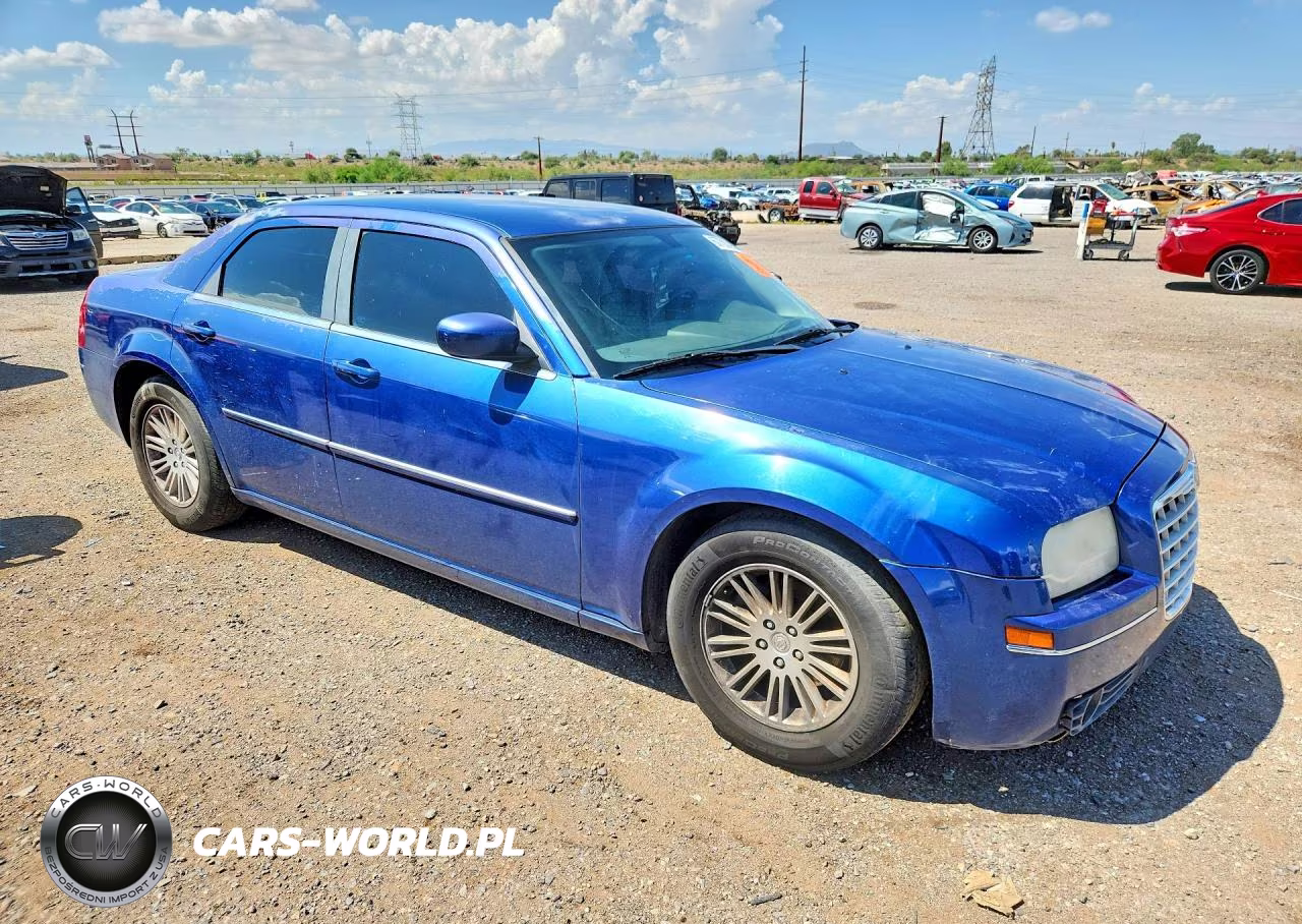 2009 Chrysler 300 Touring VIN:2C3KA53V69H621721 - 4