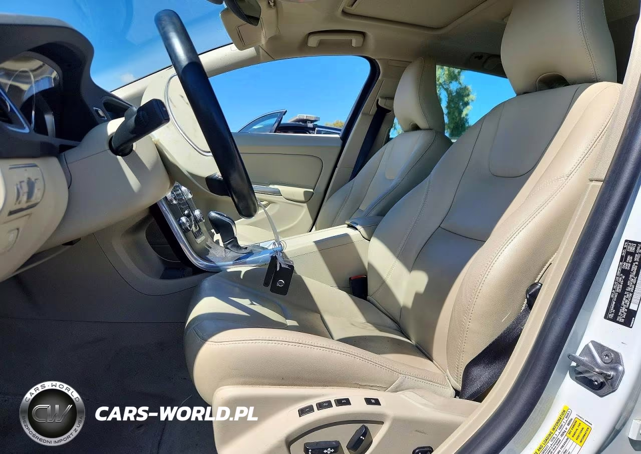2015 Volvo V60 Platinum VIN:YV140MEM9F1240925 - 7
