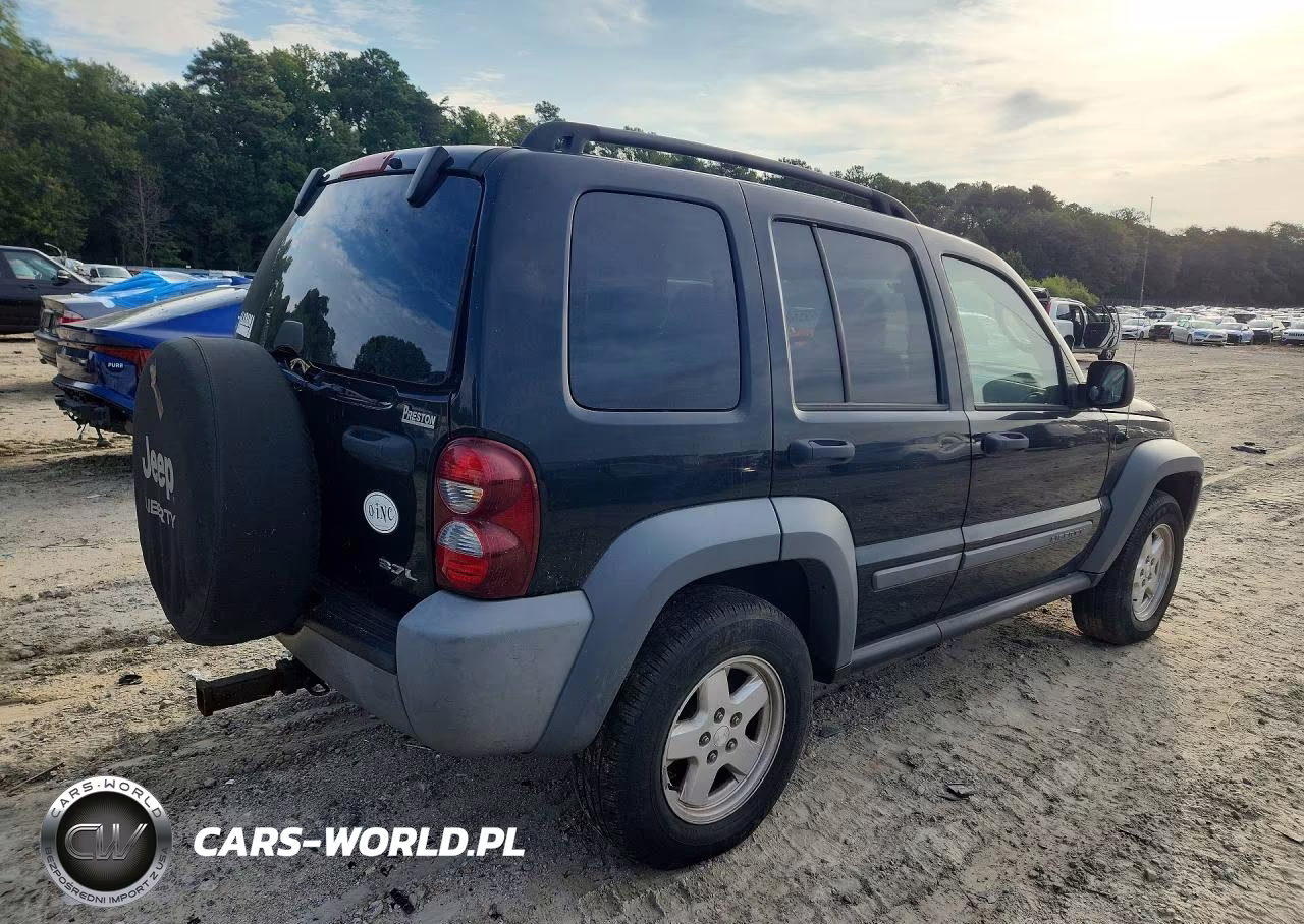 2005 Jeep Liberty Sport VIN:1J4GL48K35W626210 - 3