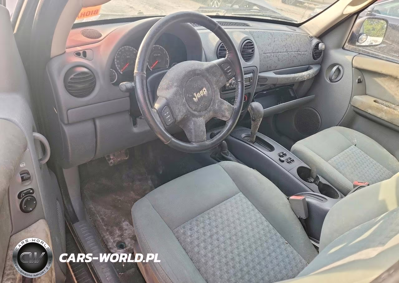 2005 Jeep Liberty Sport VIN:1J4GL48K35W626210 - 8