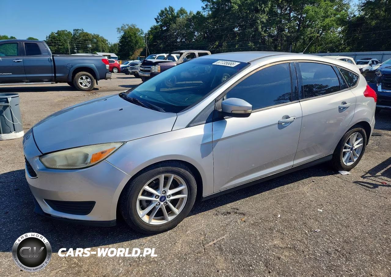 2017 Ford Focus Se VIN:1FADP3K24HL249785 - 1