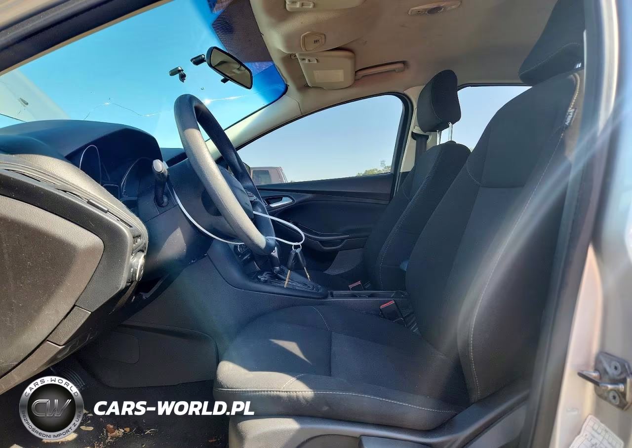 2017 Ford Focus Se VIN:1FADP3K24HL249785 - 7