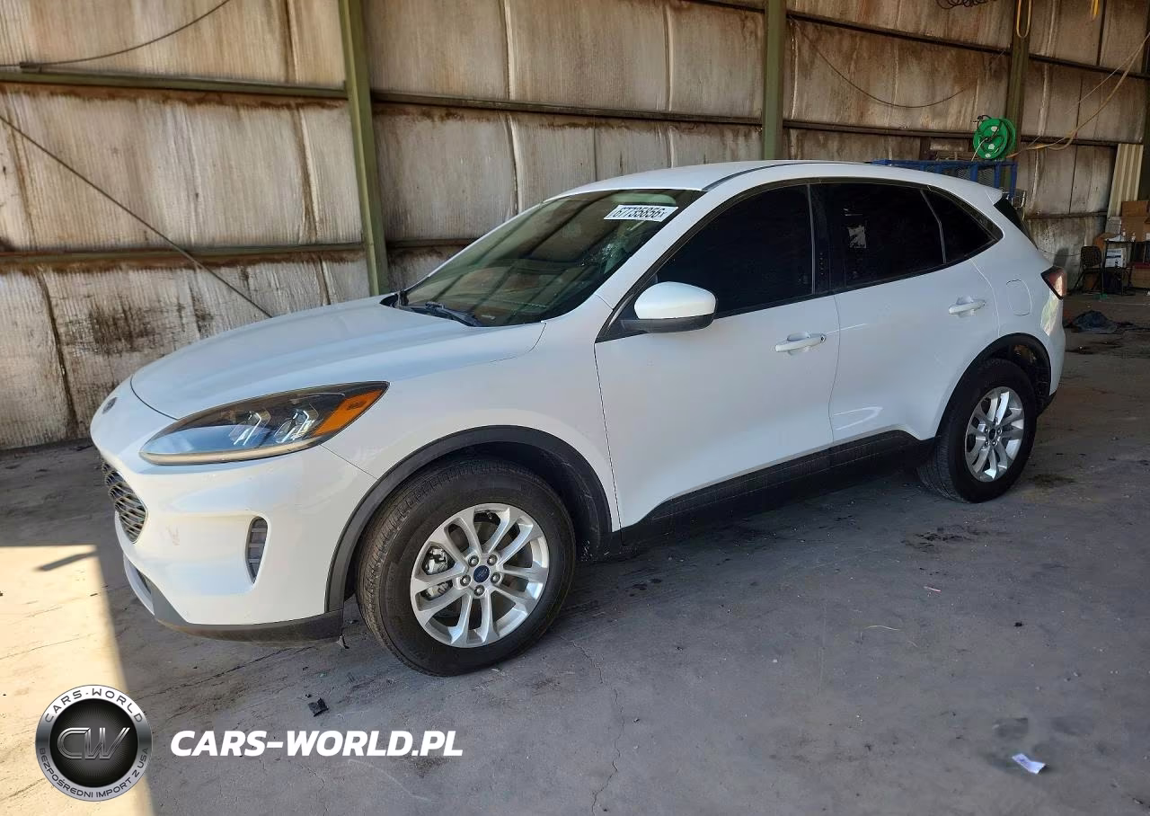 2020 Ford Escape Se