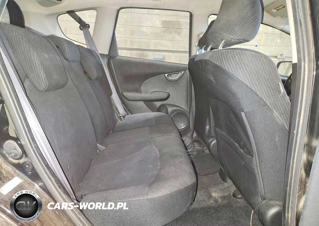 2012 Honda Fit Sport VIN:JHMGE8H53CC040430 - 10