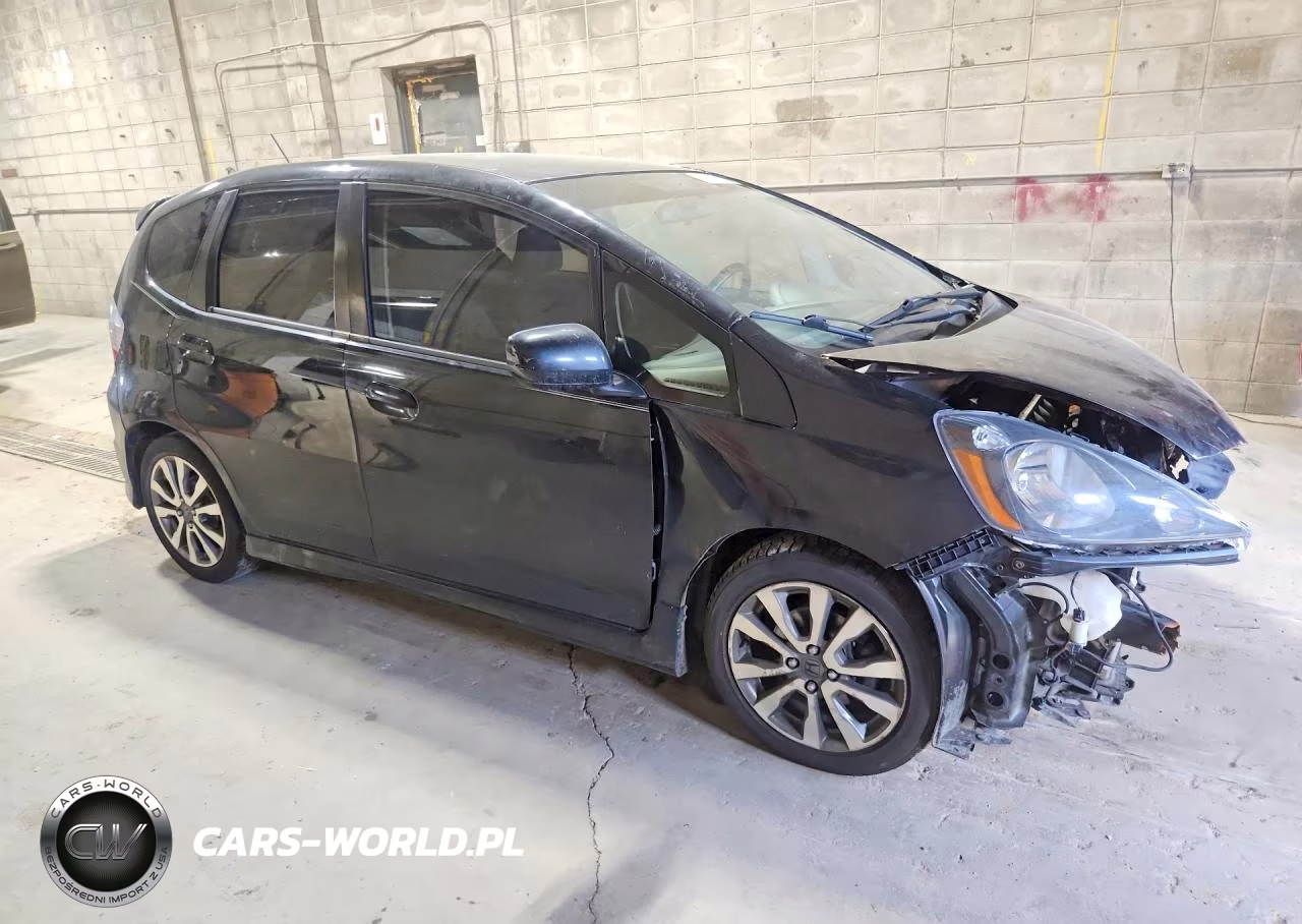 2012 Honda Fit Sport VIN:JHMGE8H53CC040430 - 4