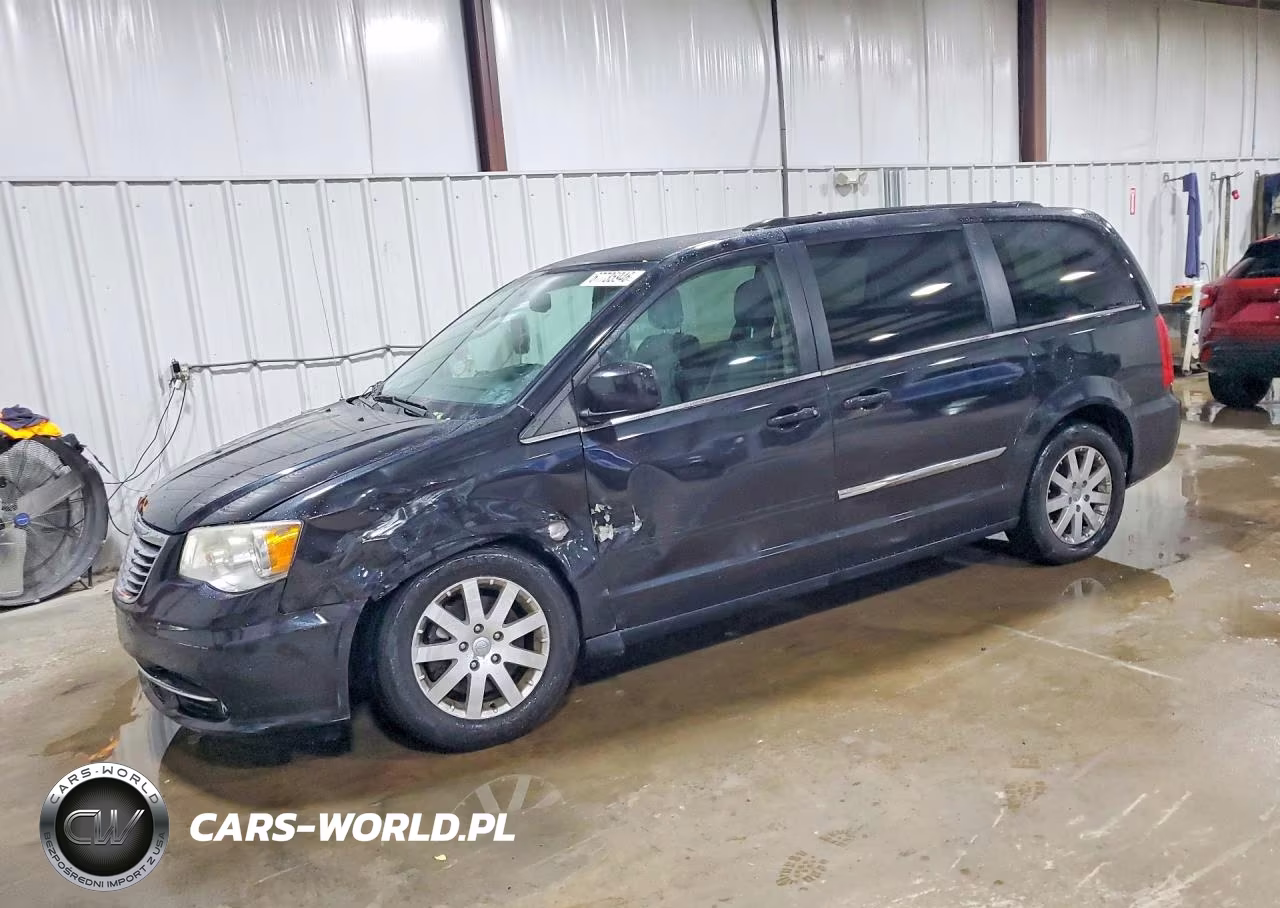 2014 Chrysler Town & Country Touring – zdjęcie 1 z 13