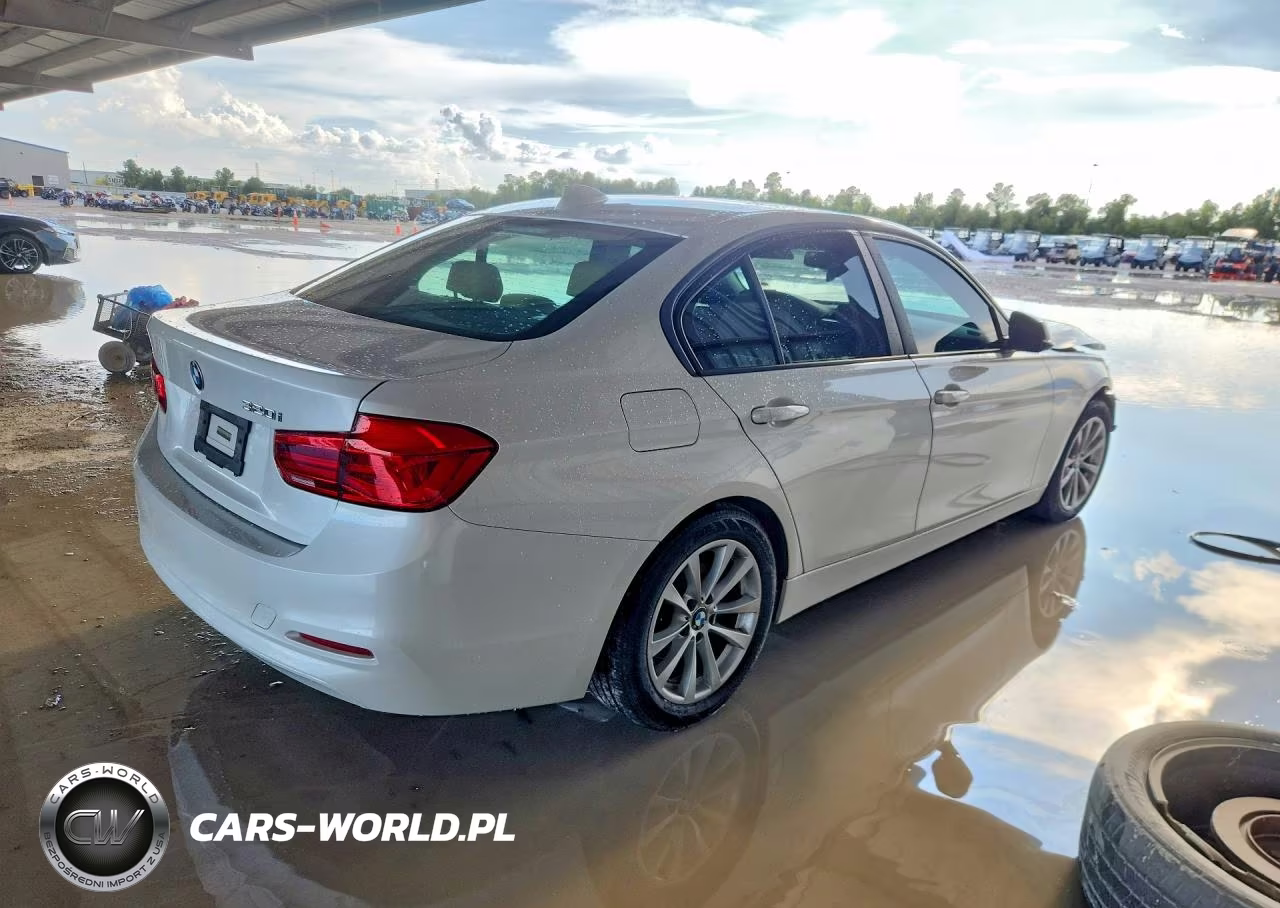 2018 BMW 320 I VIN:WBA8E1G57JNU91714 - 3