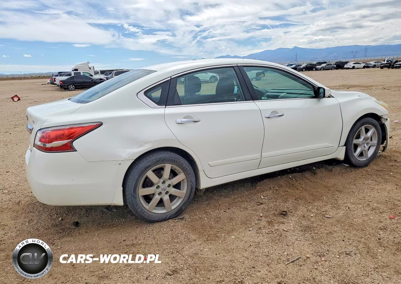2014 Nissan Altima 2.5 S VIN:1N4AL3AP0EN378490 - 3