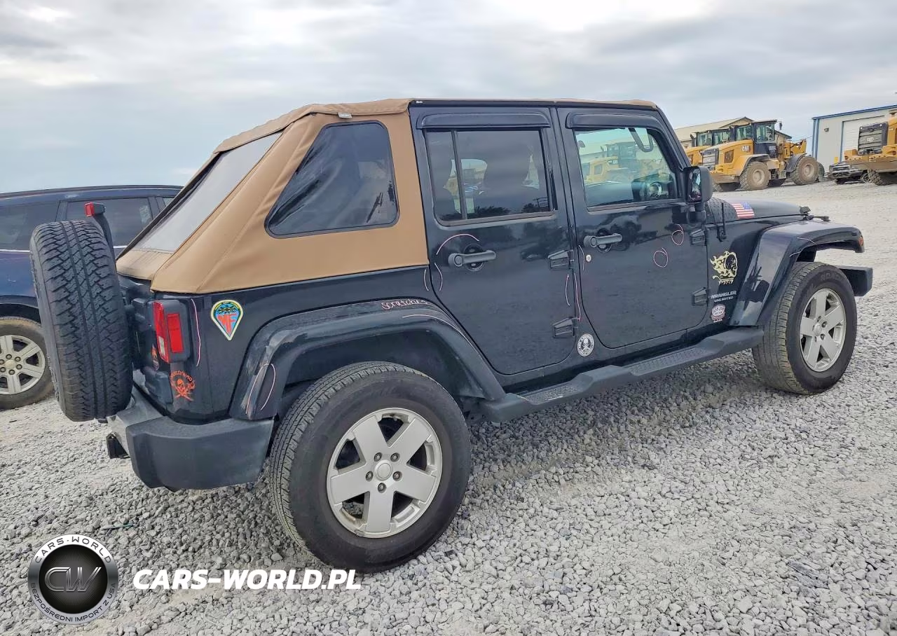 2012 Jeep Wrangler Unlimited Sahara VIN:1C4HJWEG8CL104473 - 3