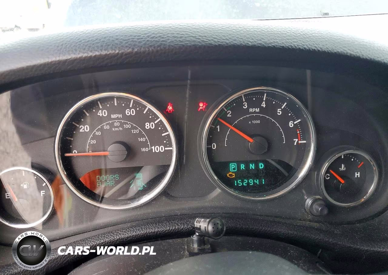 2012 Jeep Wrangler Unlimited Sahara VIN:1C4HJWEG8CL104473 - 9
