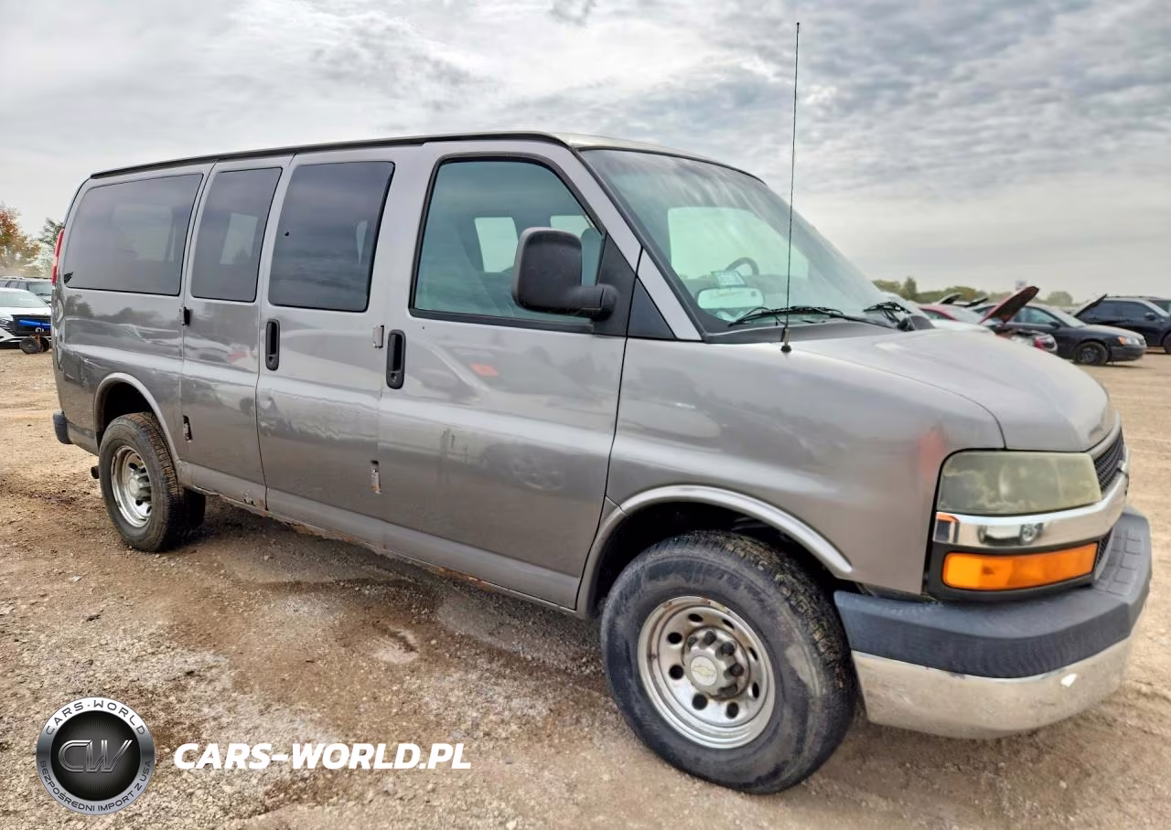 2007 Chevrolet Express 3500 VIN:1GAHG35U971111543 - 4