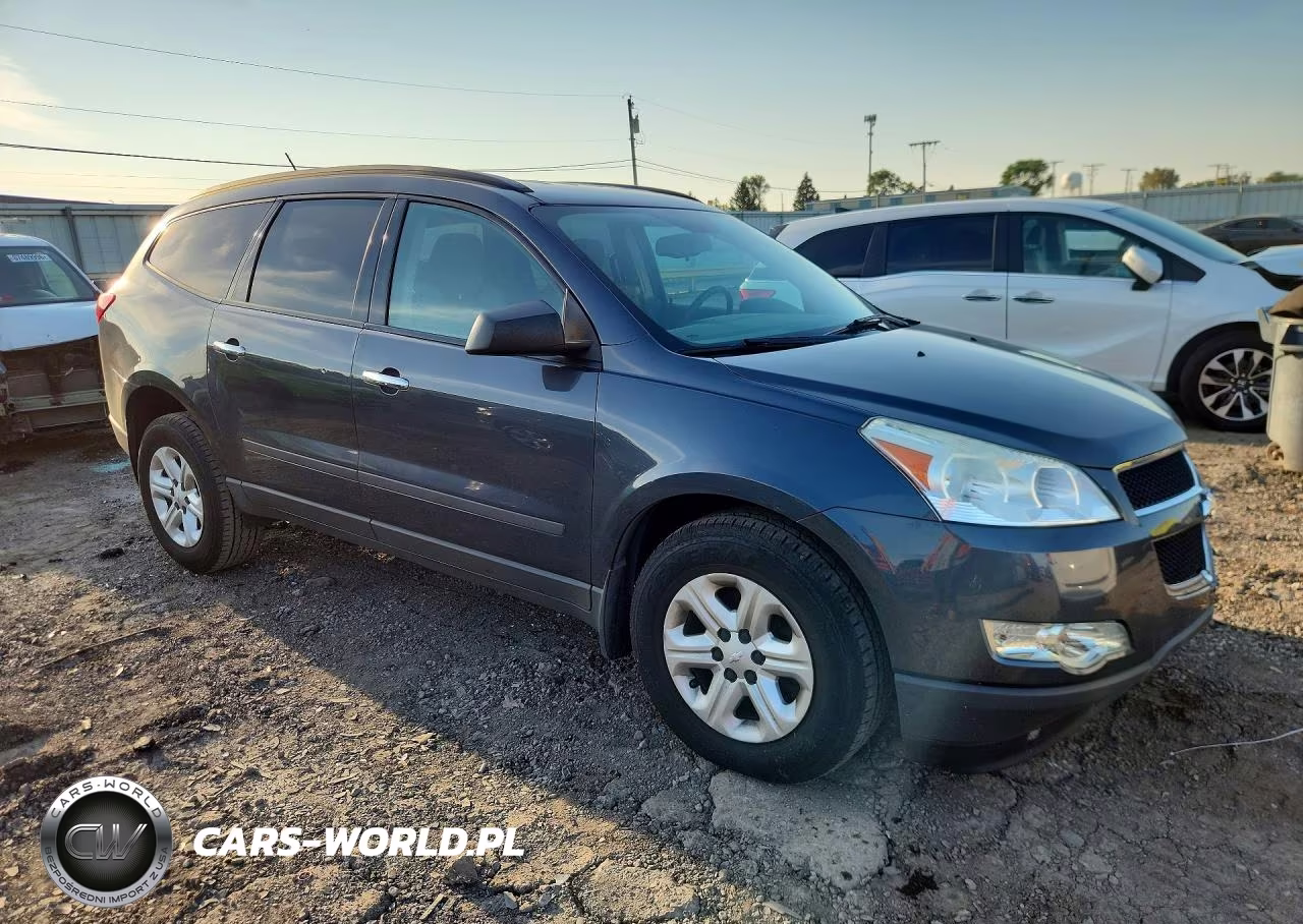 2012 Chevrolet Traverse Ls VIN:1GNKVEED0CJ390851 - 4