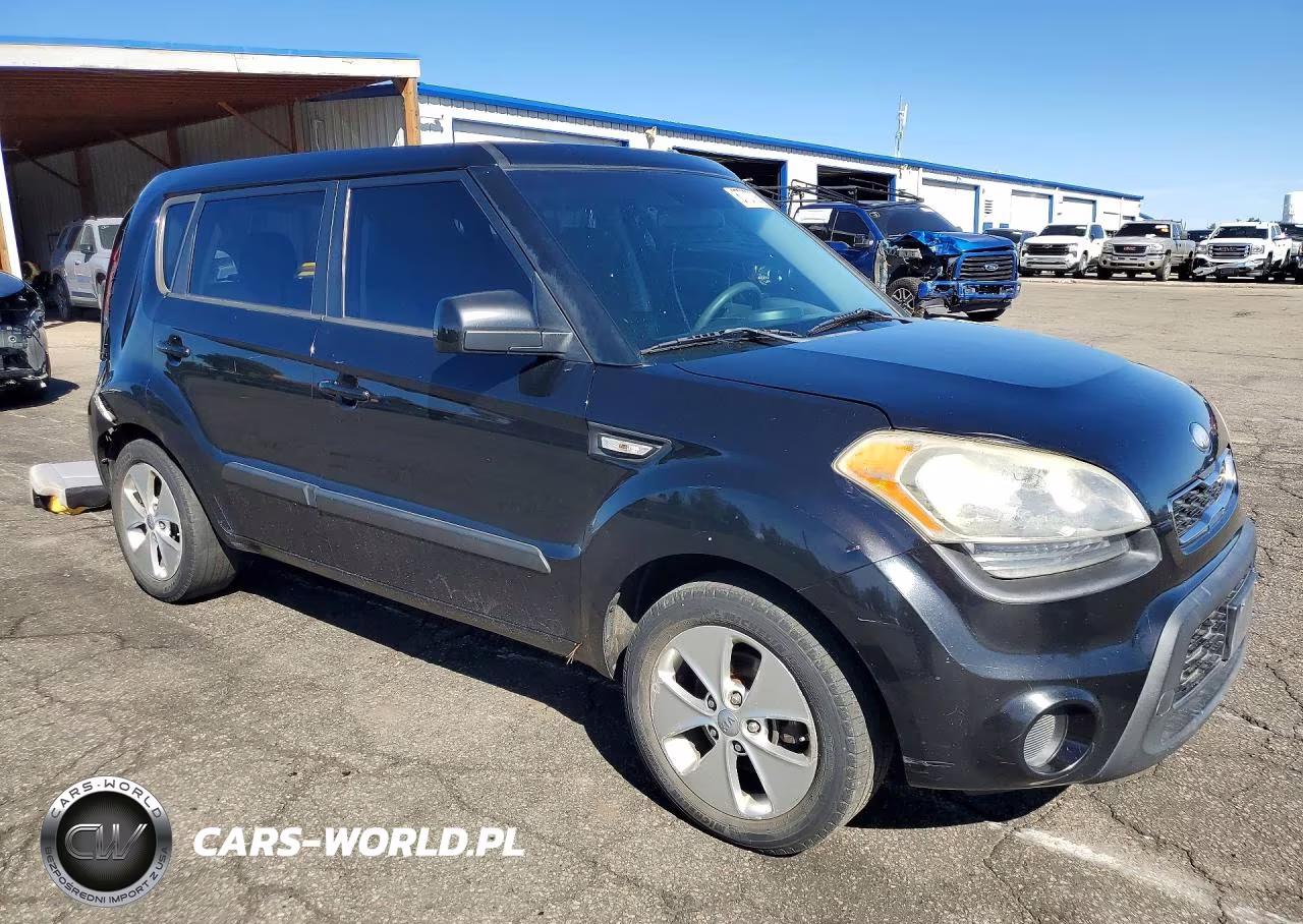 2013 Kia Soul Base VIN:KNDJT2A51D7583273 - 4