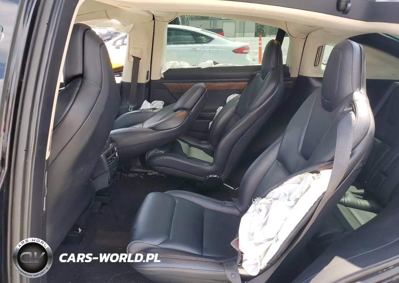 2018 Tesla Model X VIN:5YJXCBE21JF127144 - 11