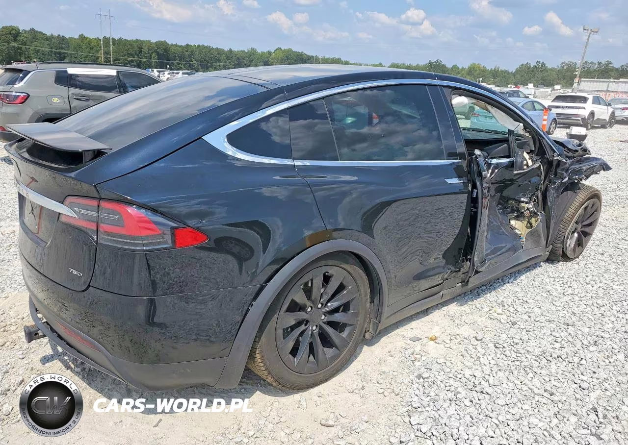 2018 Tesla Model X VIN:5YJXCBE21JF127144 - 3