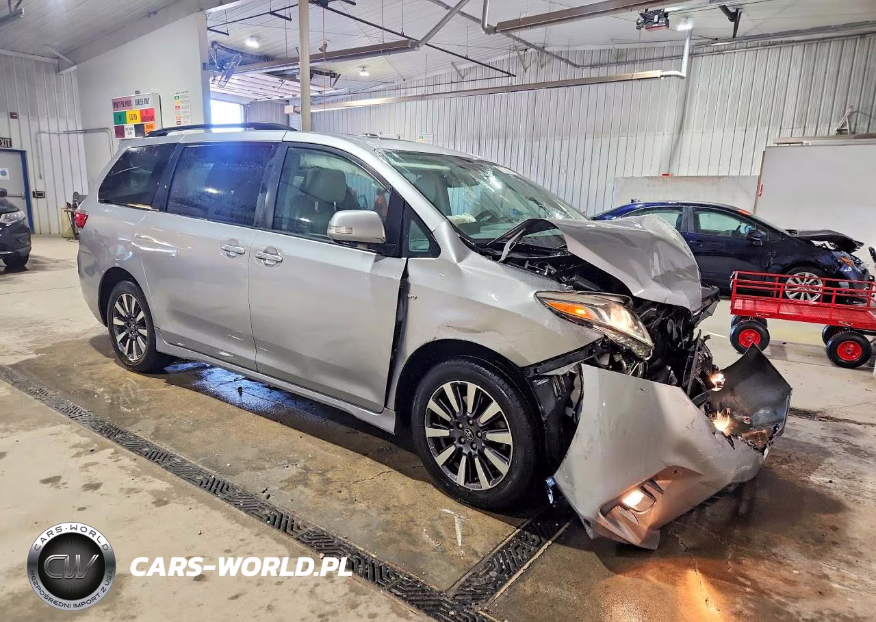 2018 Toyota Sienna Limited 7-Passenger VIN:5TDDZ3DC5JS208757 - 4