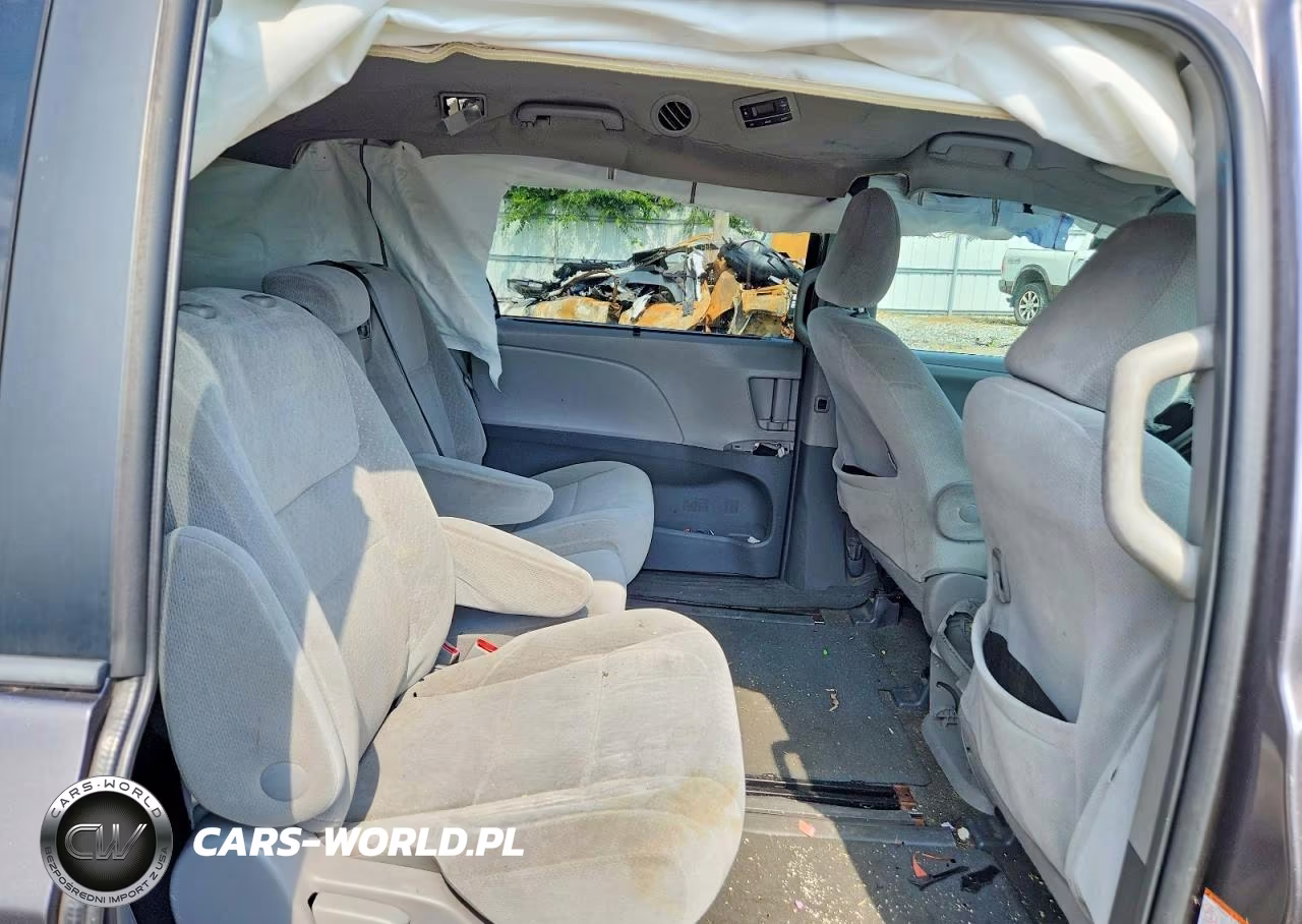 2015 Toyota Sienna Le VIN:5TDKK3DC6FS650594 - 11