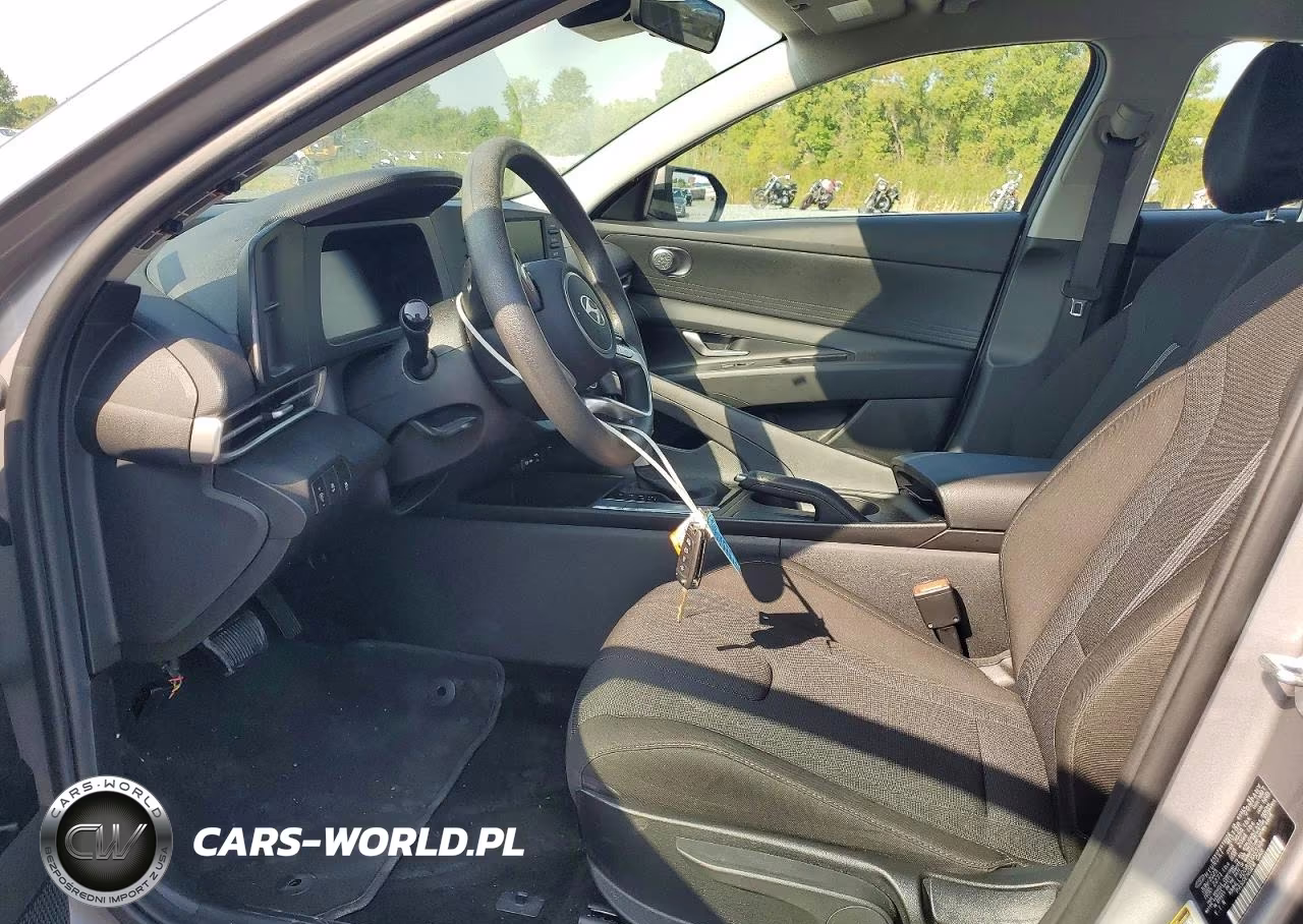2025 Hyundai Elantra Se VIN:KMHLL4DG8SU055984 - 7