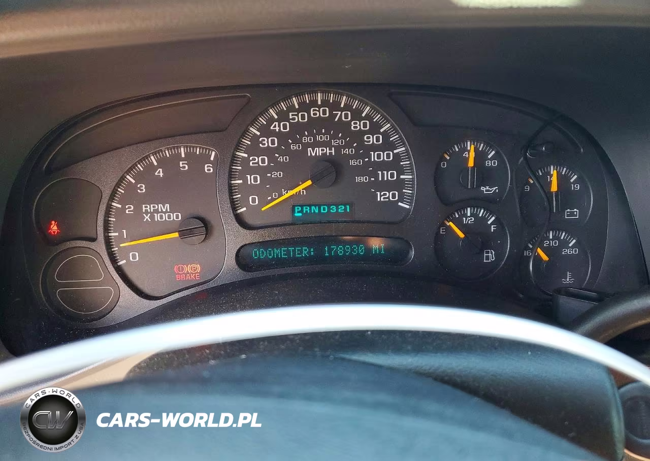 2005 Chevrolet Tahoe C1500 VIN:1GNEC13T45R275759 - 9