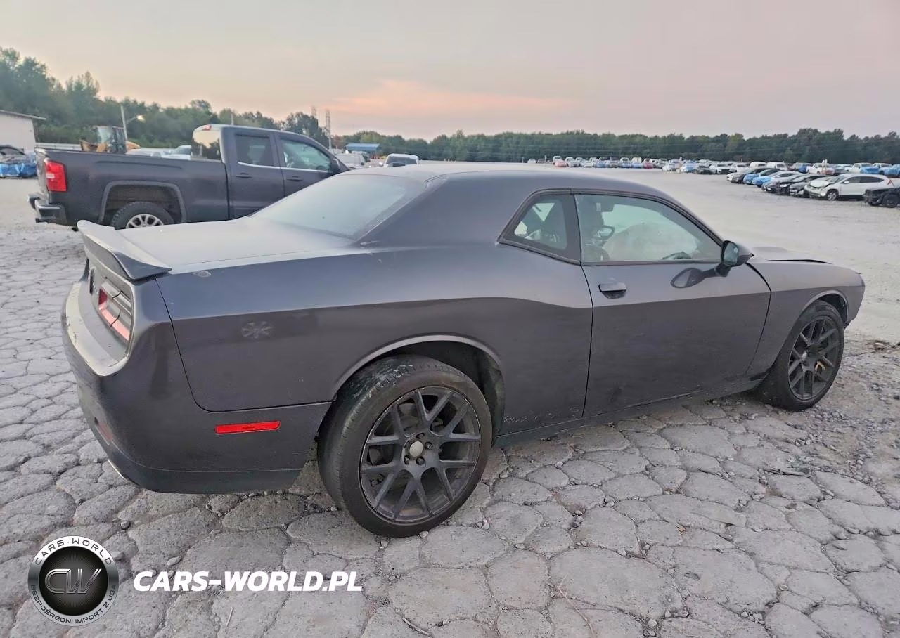 2021 Dodge Challenger Sxt VIN:2C3CDZAG0MH627076 - 3