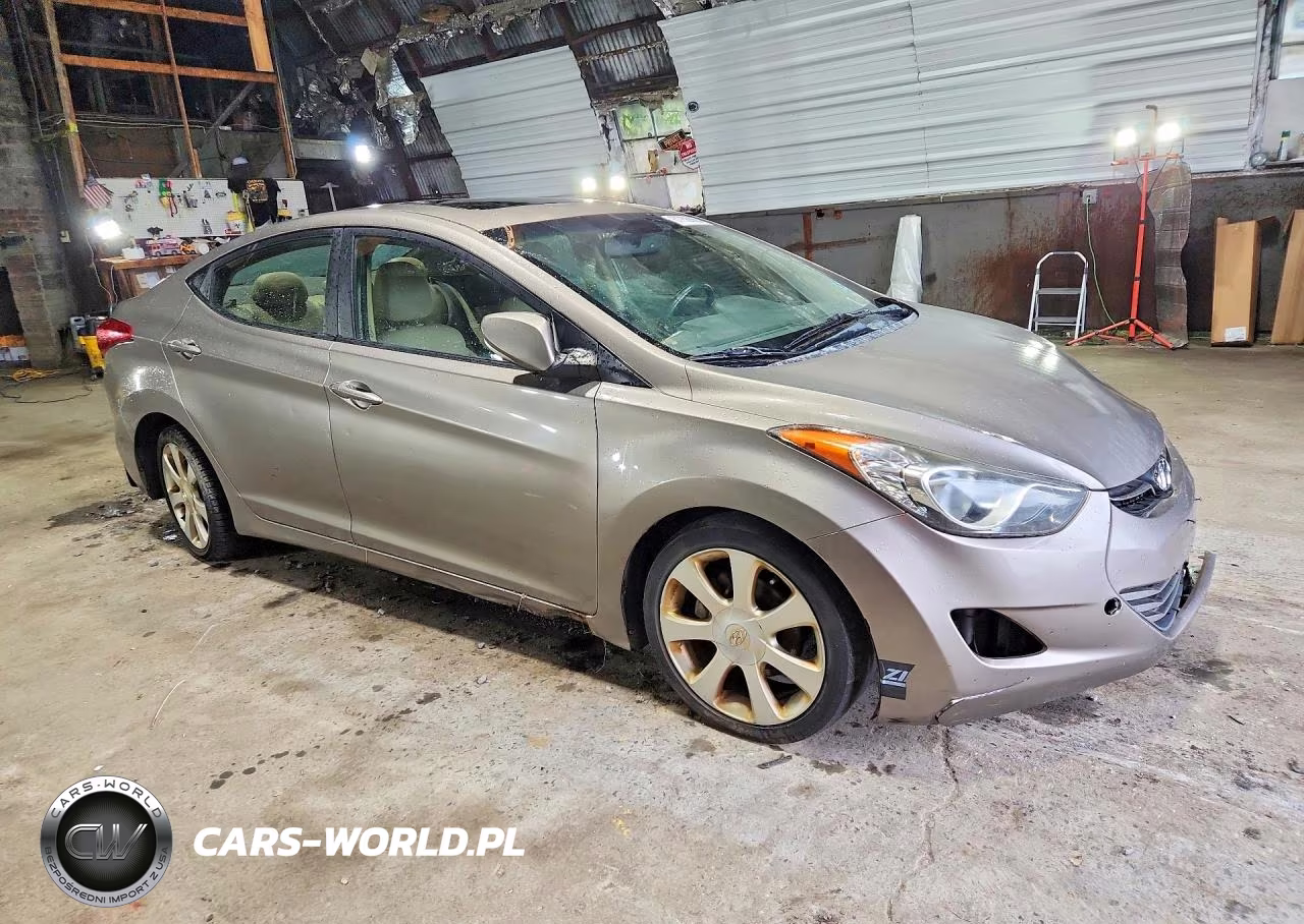 2012 Hyundai Elantra Limited VIN:5NPDH4AE9CH131754 - 4