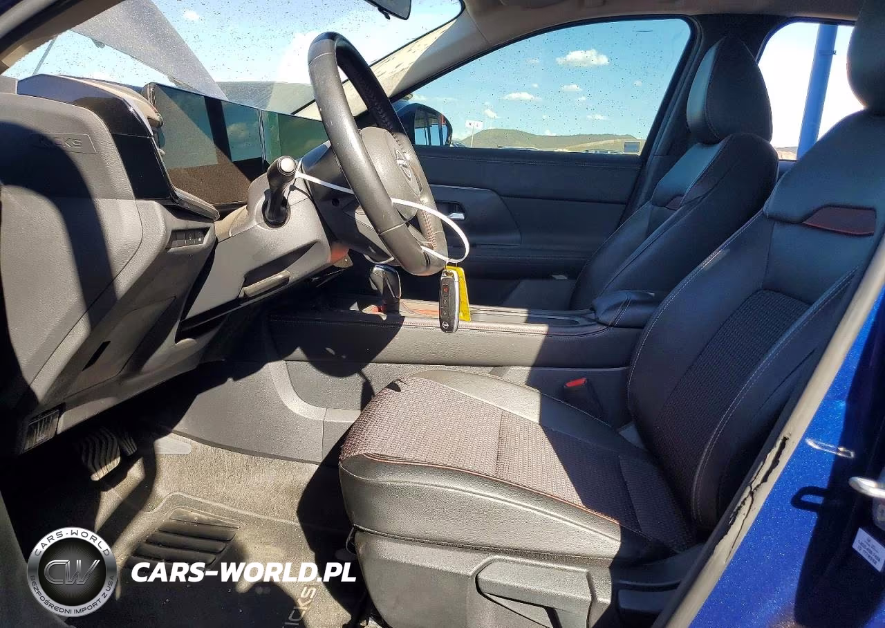 2025 Nissan Kicks Sr VIN:3N8AP6DA8SL404518 - 7