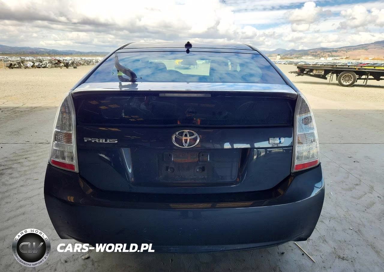 2011 Toyota Prius Three VIN:JTDKN3DU6B1465453 - 6
