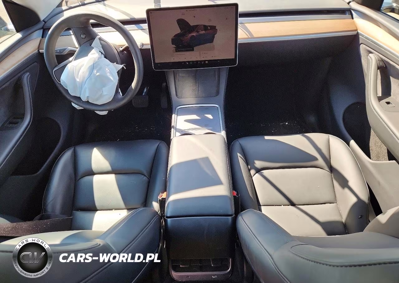 2024 Tesla Model Y VIN:7SAYGDEE0RA301912 - 8